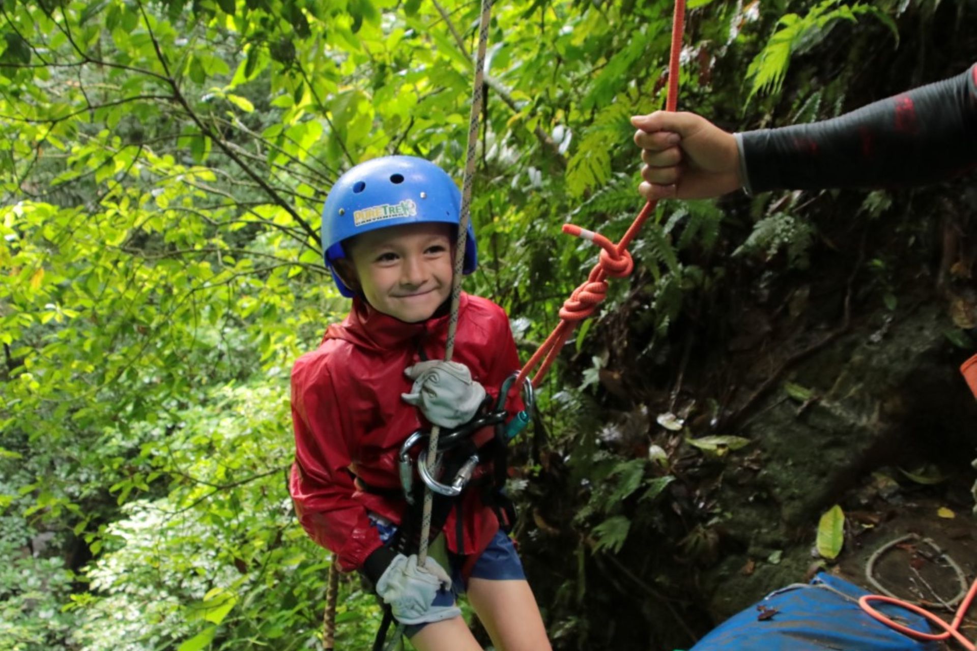 1/2 Day Waterfall Rappelling/Canyoning