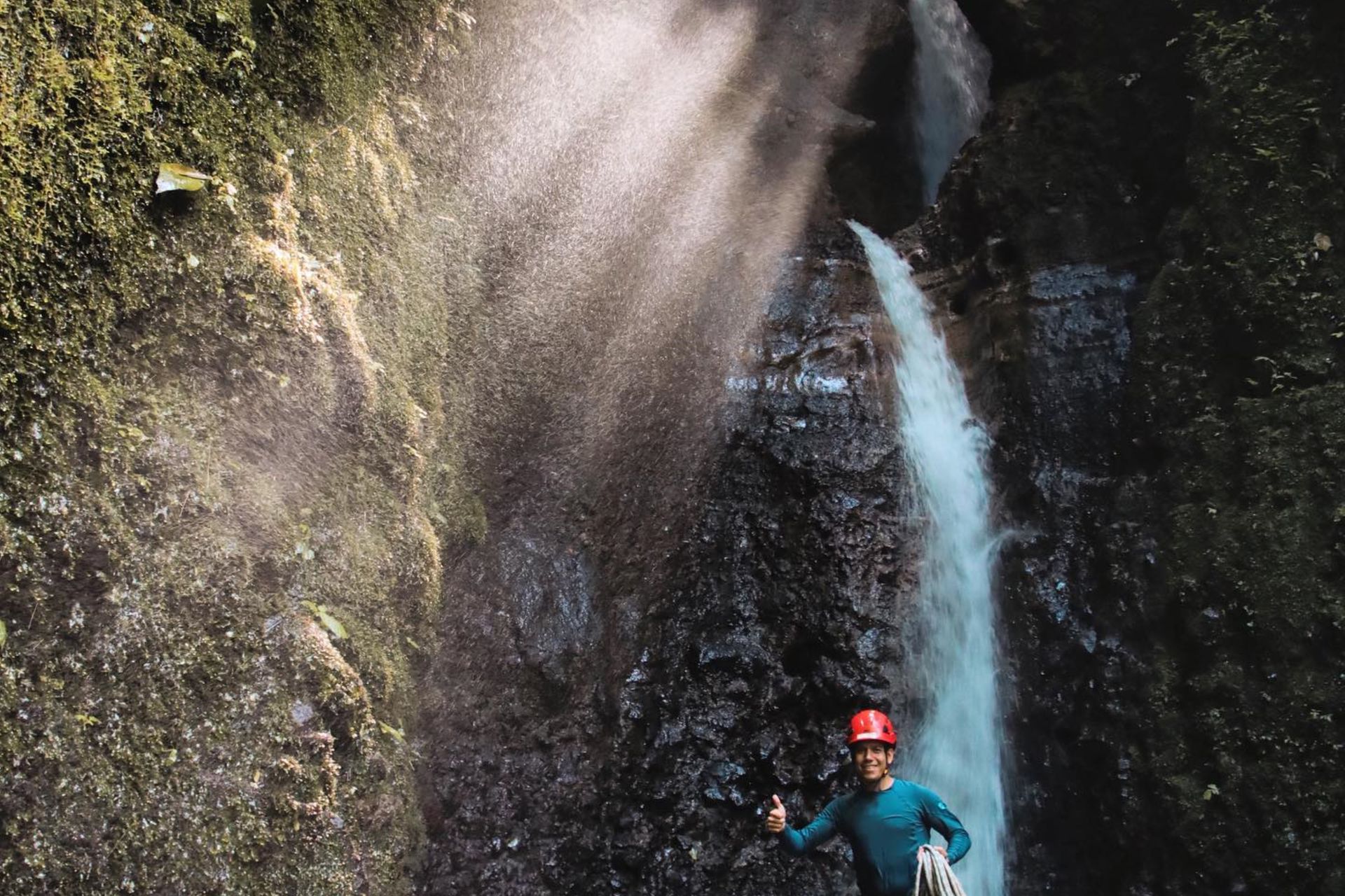 1/2 Day Waterfall Rappelling/Canyoning