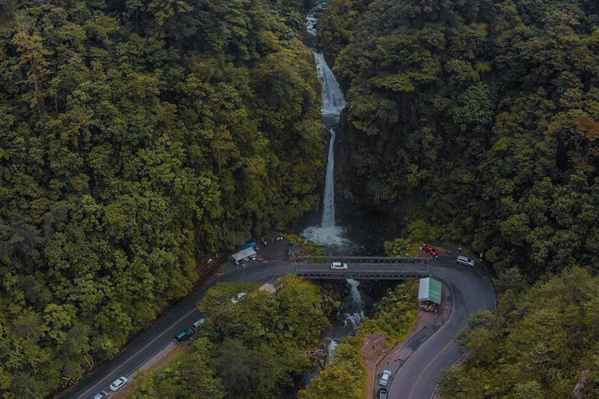 Combo Tour: Doka Coffee Estate, Poás Volcano & La Paz Waterfall